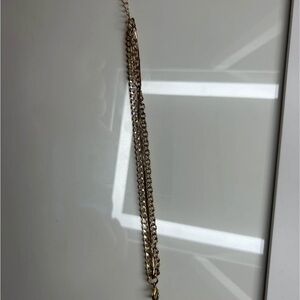 Elegant Gold Chain Bracelet